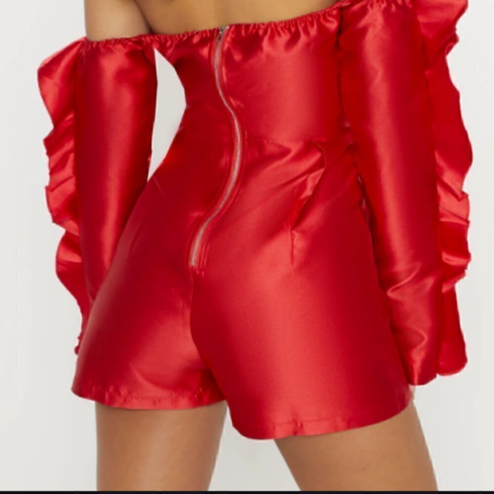 nwt- PrettyLittle Thing- SCARLET/DEVIL ROMPER - Picture 10 of 10